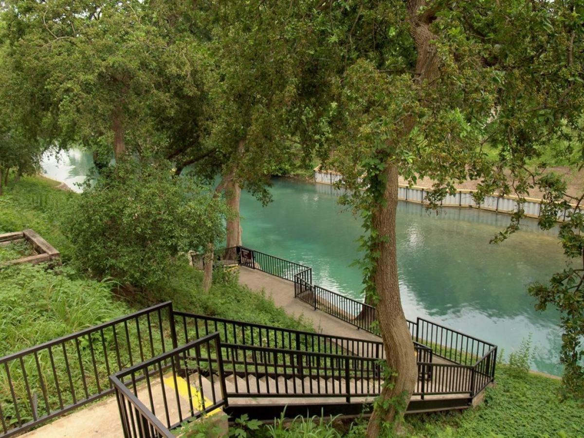 Hotel Camp Warnecke Comal River Views - Camp Warnecke - C206 New Braunfels Exteriér fotografie